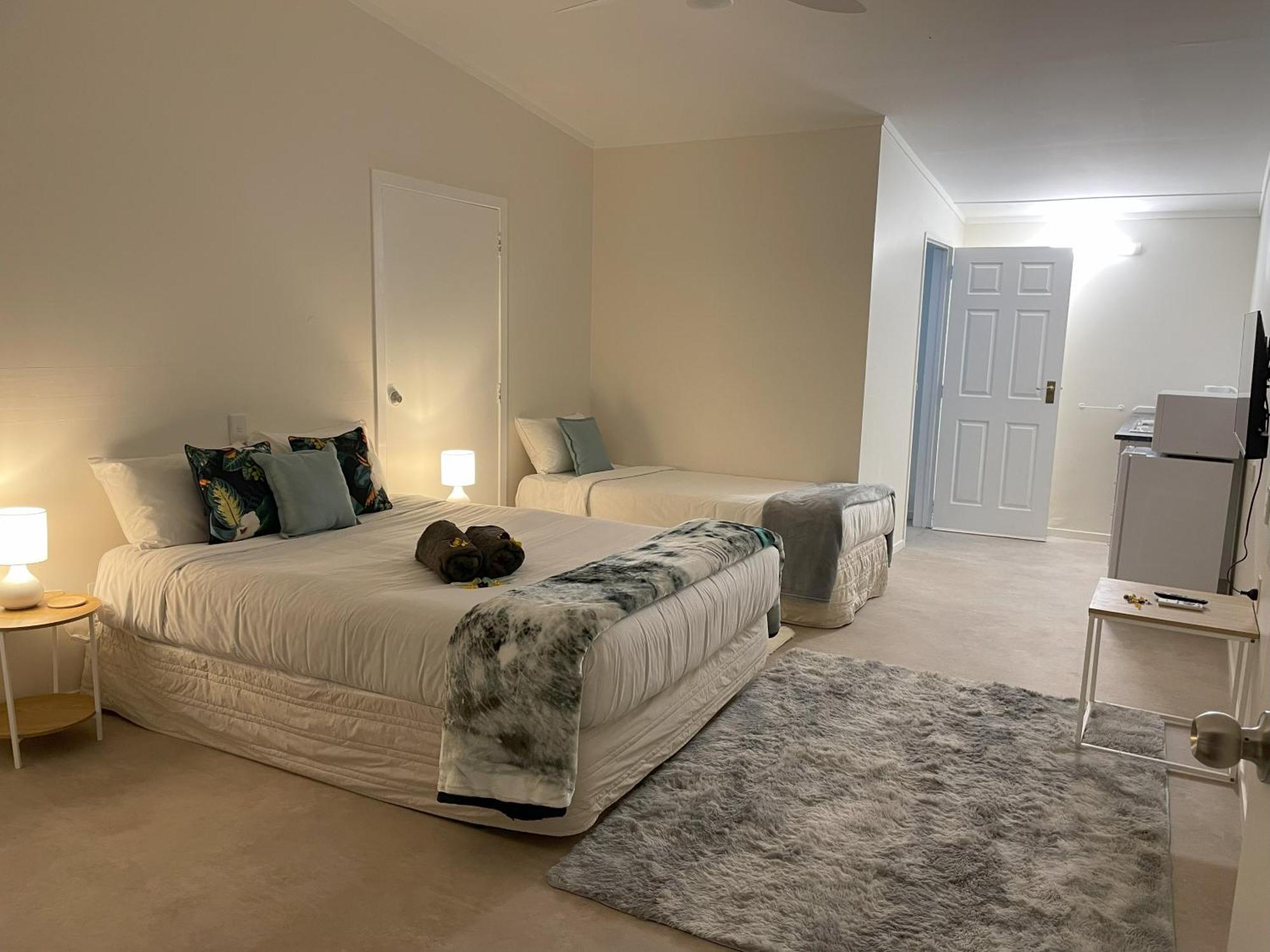 Tirau Motor Inn 外观 照片
